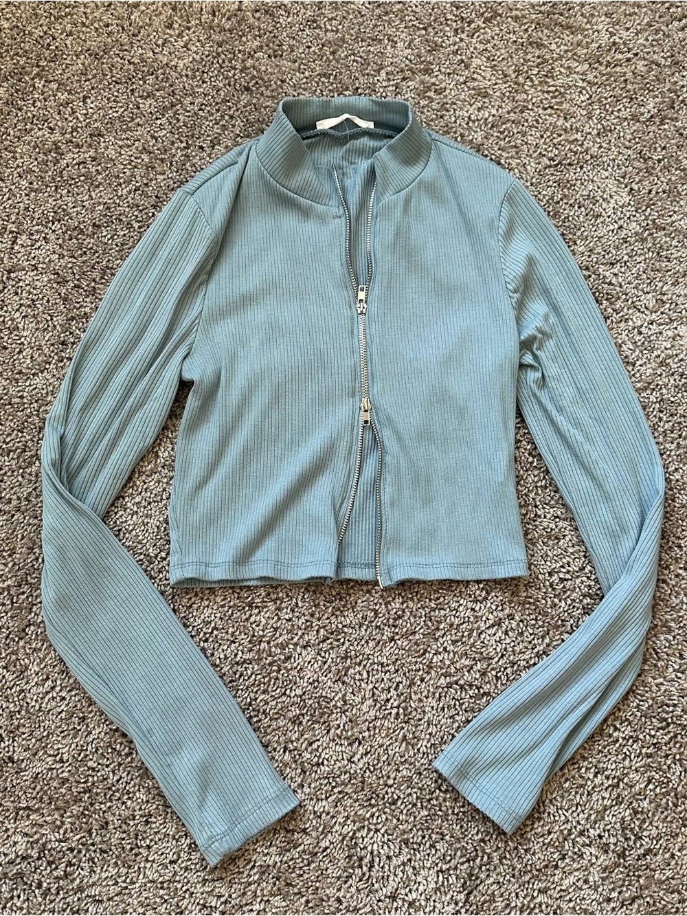 Timing Ribbed Cropped Zip Top in Sage Green